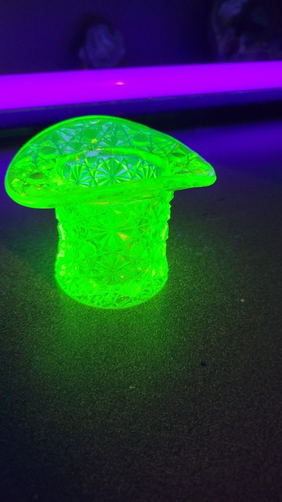 Fenton Top Hat Uranium Glass Toothpick Holder