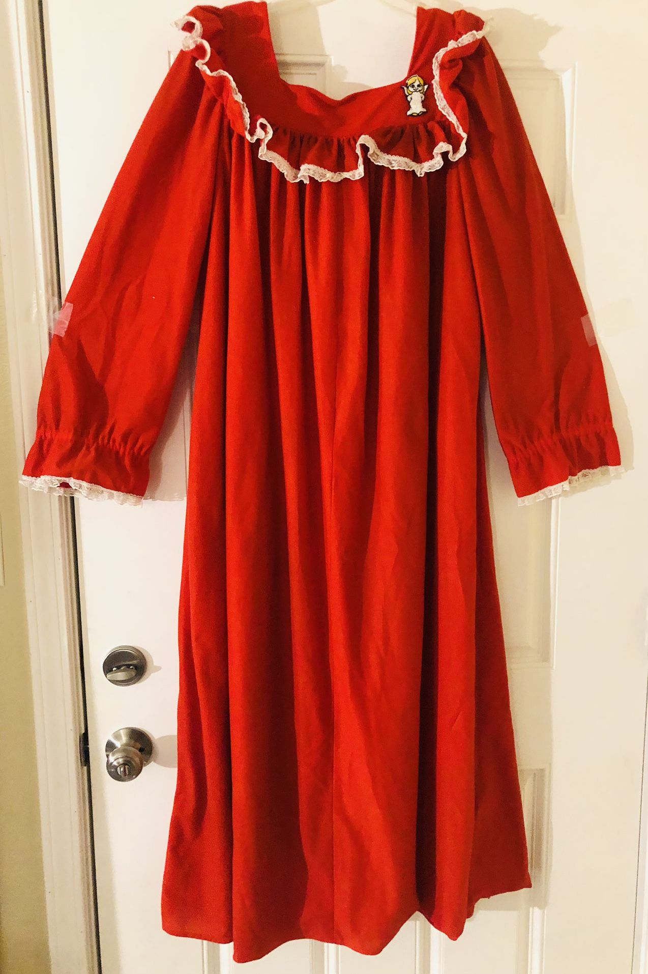 Cute Vintage 1960s, 1970s Red Full Length Nightgown