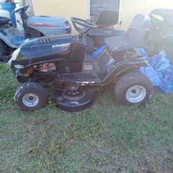 Murray Lawnmower Riding Tractor 