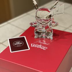 Baccarat Pikachu Solid Crystal