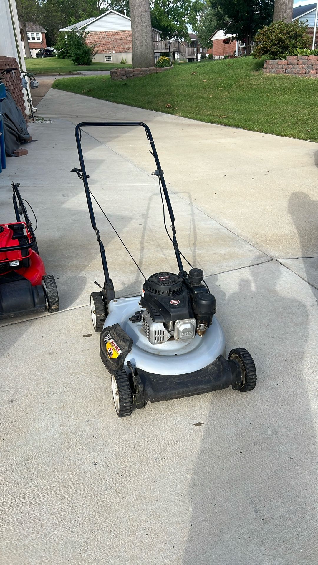 NICE PUSH MOWER