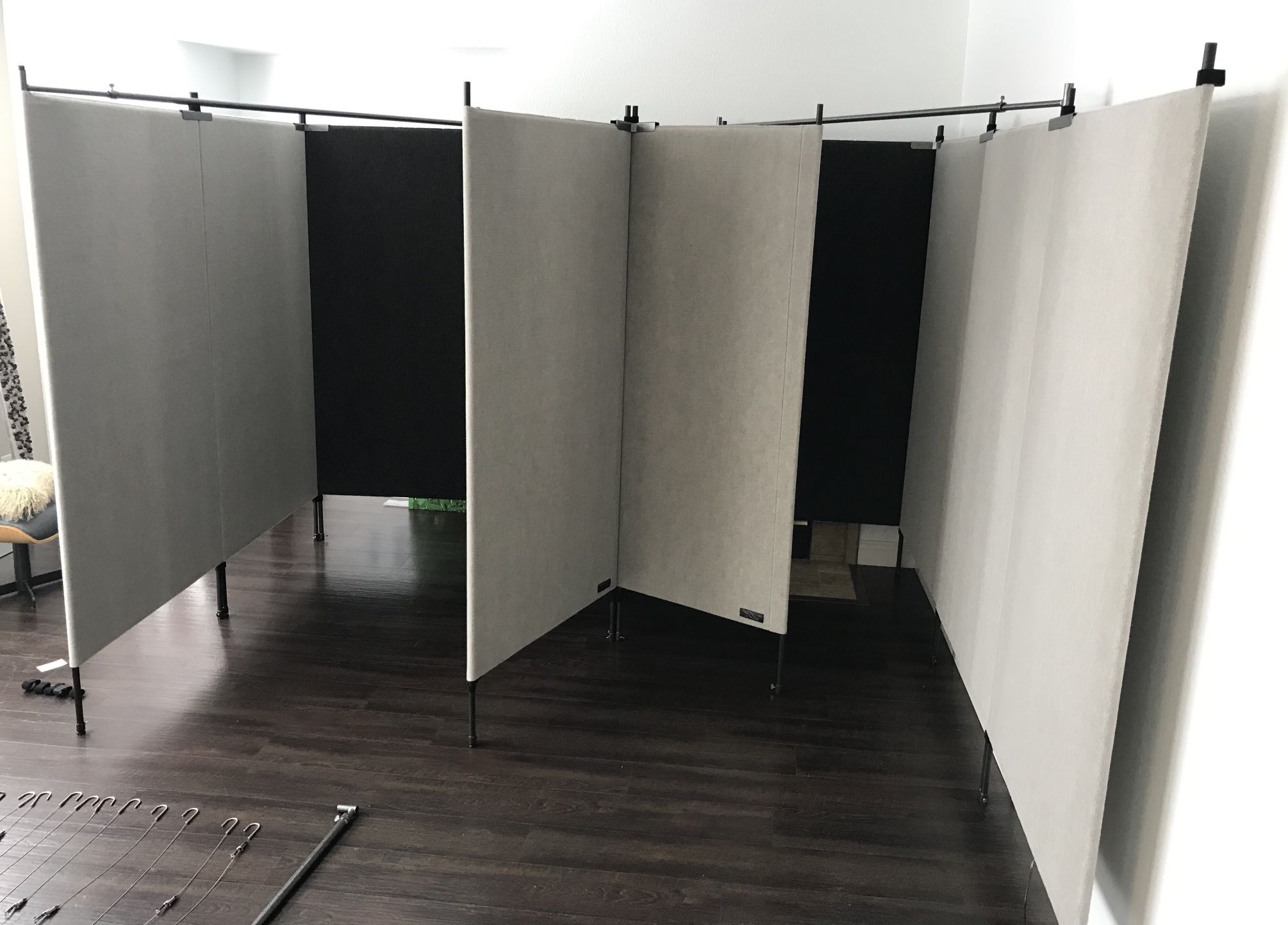 Artist Pro Panels 10 x 10 Booth Set Up With Accessories