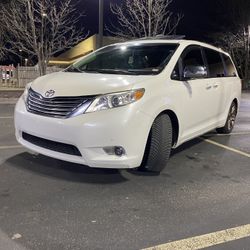 2012 Toyota Sienna