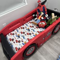 Car bed + mattress 