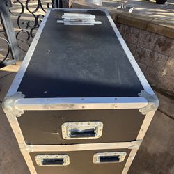 47"x31"x21" Road/Flight Case - DJ, Studio, Rack Gear - Wheels & Handles