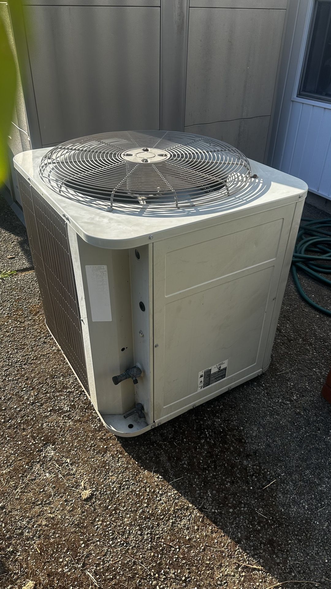 4-Ton Bryant Air Conditioner Condenser Unit R-22 Charged For 50’