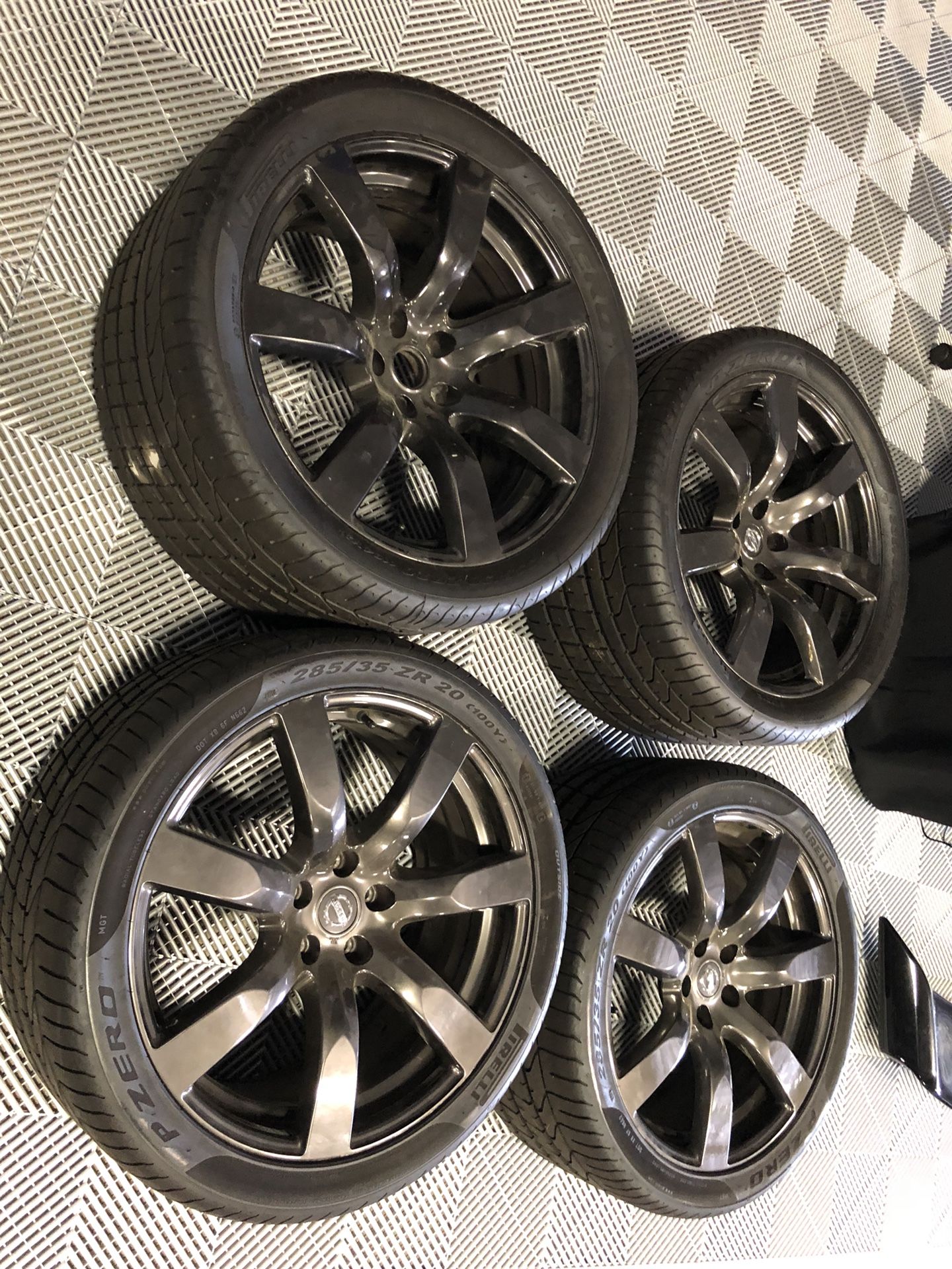 Nissan GTR OEM wheels with tires