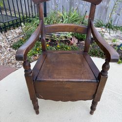 Antique Oak Commode Chair – Early 1900s – With Enamel Chamber Pot
