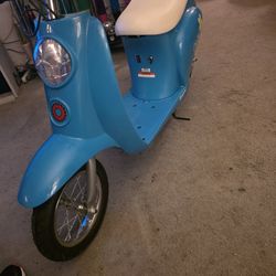 Razor Pocket Mod Miniature Euro 24 Volt Electric Blue Retro Chrissy Scooter 