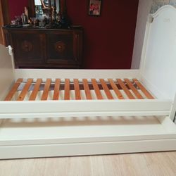 Pb Shabby Chic  White Trundle Twin Bedrrame,  Delivery 