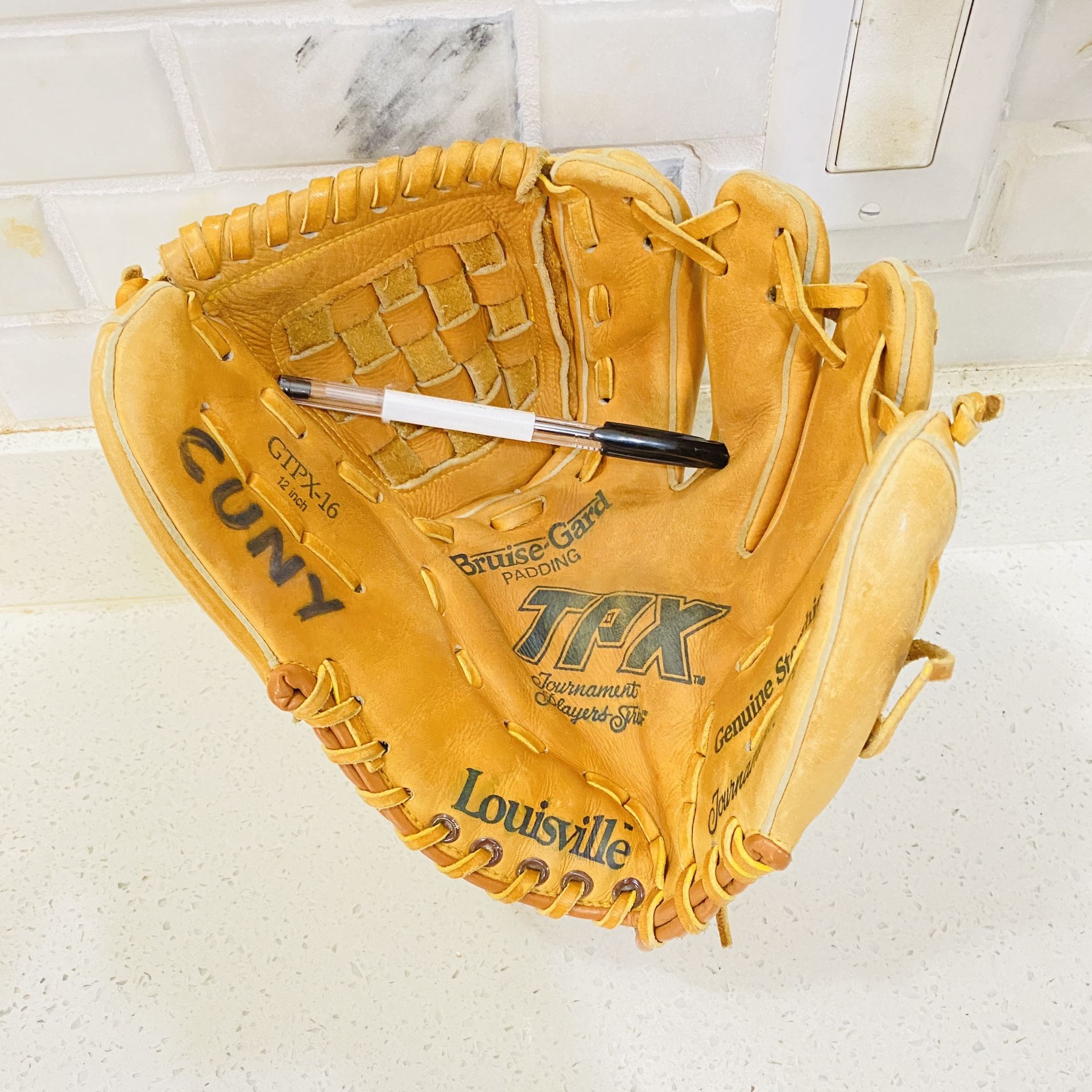 VTG Louisville Slugger Baseball Glove 12 Inch GTPX-16 TPX Right Hand Throw