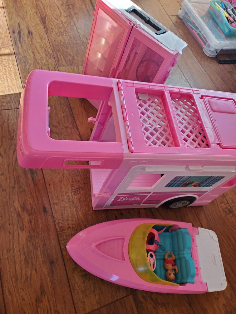 Barbie Camper, Boat And Closet 