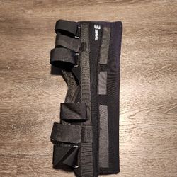 BERG Deluxe Tri-Panel Knee Immobilizer 