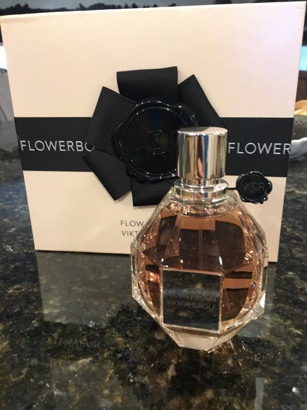FLOWERBOMB VIKTOR&ROLF 3.4 fl oz
