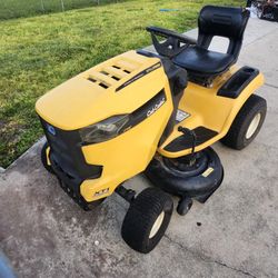 Club Cadet Riding Lawn Mower