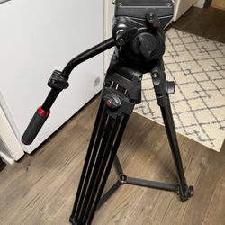 Pro Video Tripod (Heavy duty) 