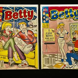 2x Betty Archie Comic Books 1992-93