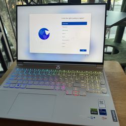 Lenovo - Legion 7i 16" 2.5k LCD Gaming Laptop - Intel 14th Gen Core i7 with 16GB Memory - NVIDIA GeForce RTX 4060 8GB - 1TB SSD - Glacier White