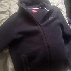 Nike Tech Black windrunner