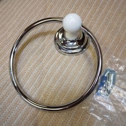 Jamestown #9016 Towel Ring. New