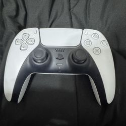 PS5 DualSense Controller