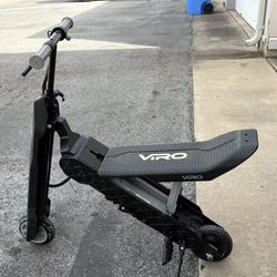 VIRO Vega 150 Rides Vega 2-n-1 scooter- Needs battery replaced!