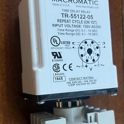 (NIB) MACROMATIC RELAY TIMER 120VAC & SOCKET