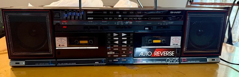 SHARP QT-3 Boombox