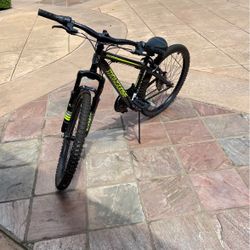 mongoose mountain bike 