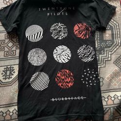 Twenty One Pilots Blurryface Music Fan T-Shirt Short Sleeve Black Women’s Size XS Genuine Tultex concert T -shirt 