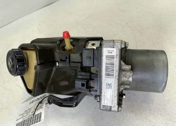 2014 Nissan Altima 2.5 Steering Pump