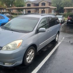 2004 Toyota Sienna
