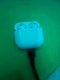 Apple AirPods 4th gen