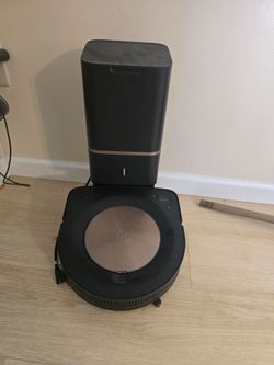 Roomba S9+ with suction base