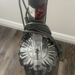 Dyson Vaccum