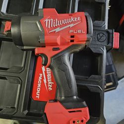 Milwaukee 1/2 1600 Torque