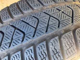 Used Winter / All-Terrain Tire Size 215/60 R16