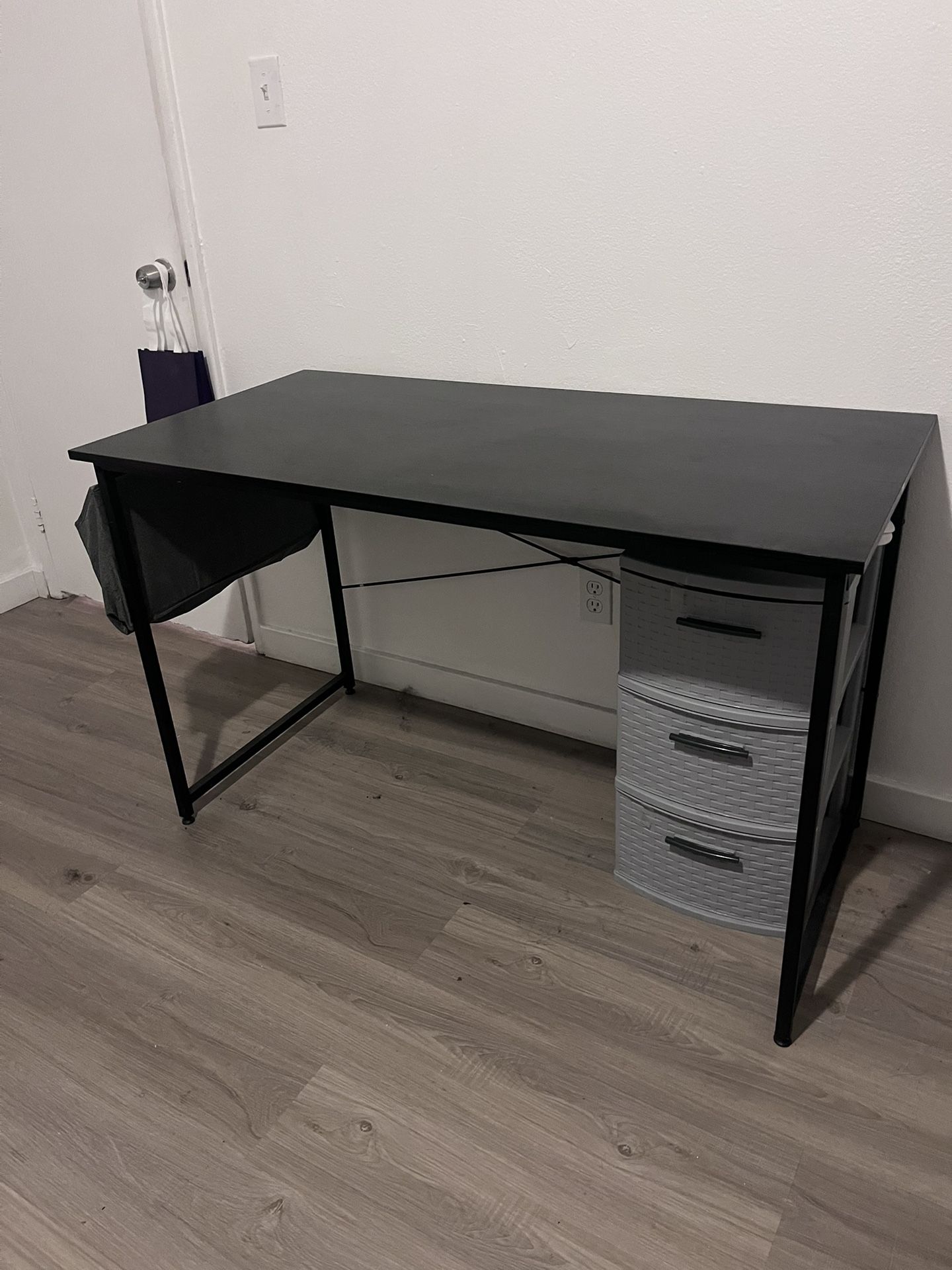 Black Computer Desk