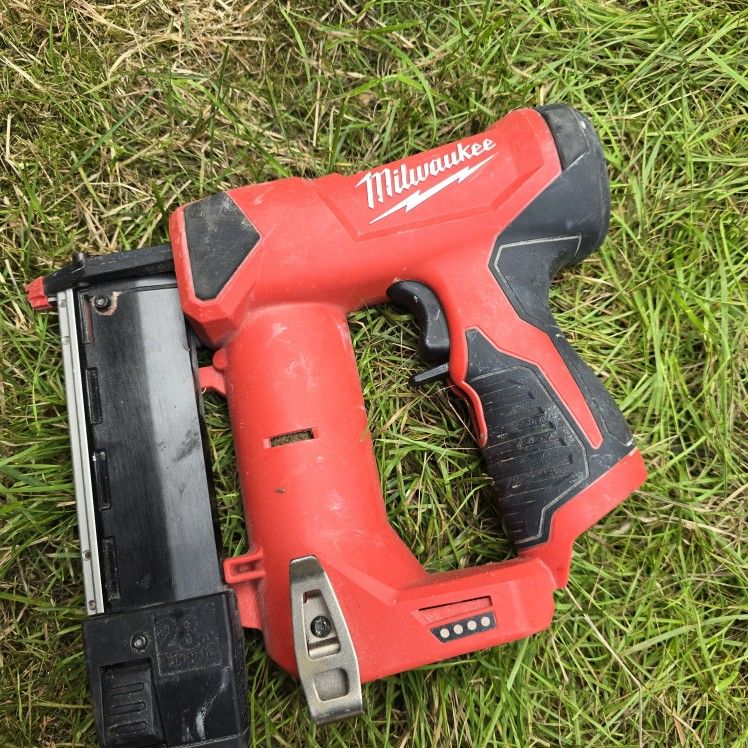 Milwaukee M12 12-Volt 23-Gauge Lithium-Ion Cordless Pin Nailer (Tool-Only)