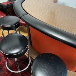 Bar for sale (portable And Light) + 4 Stools