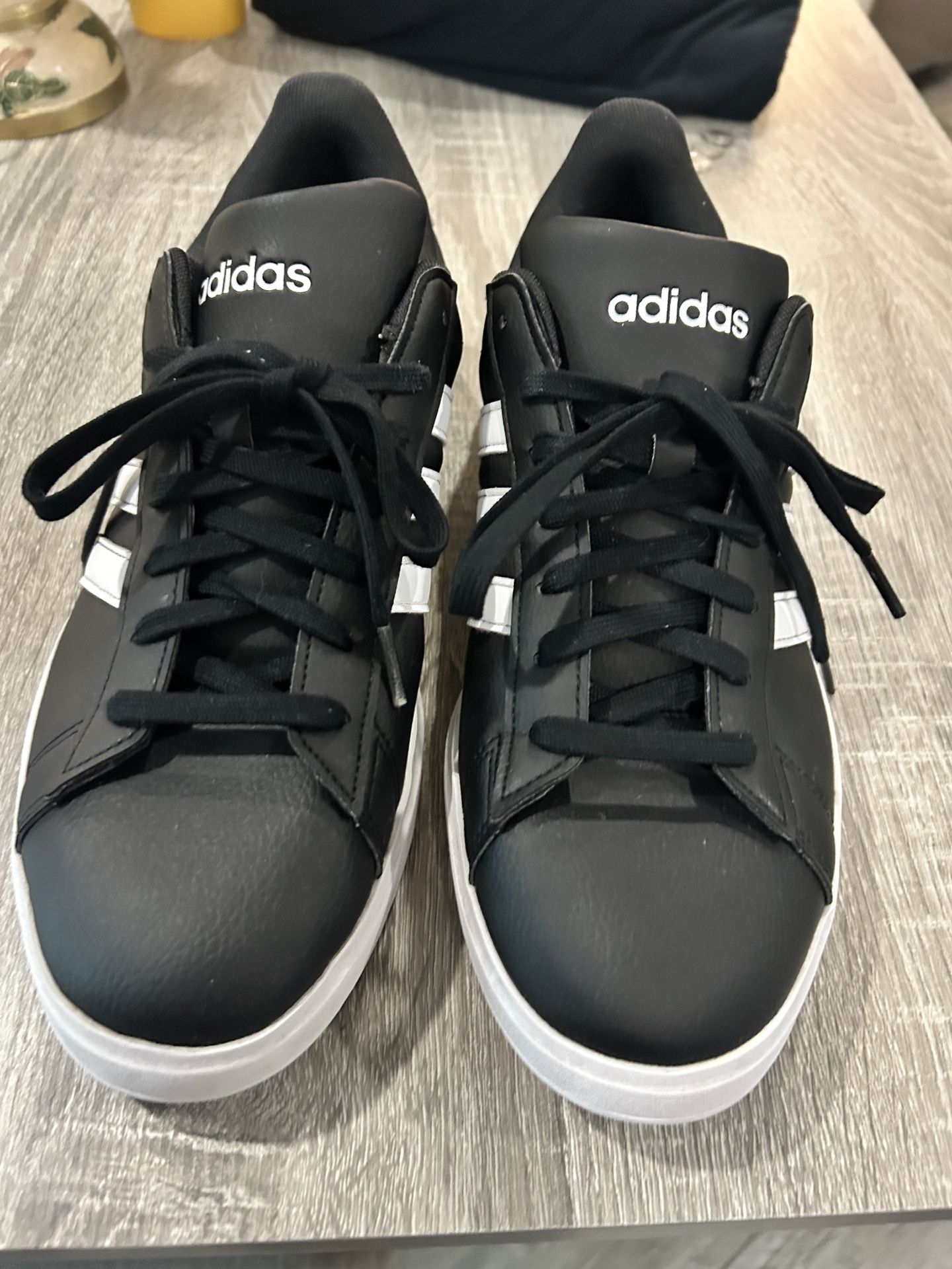 Mens Size 11 Retro Bkack Leather Adidas