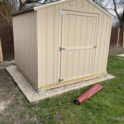 Sturdy Outdoor Storage Shed - Excellent Condition