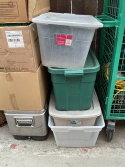 Storage totes Like new