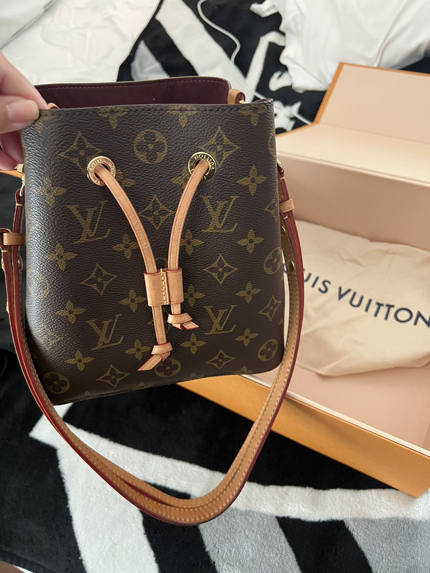 Louis Vuitton Bag For Sale