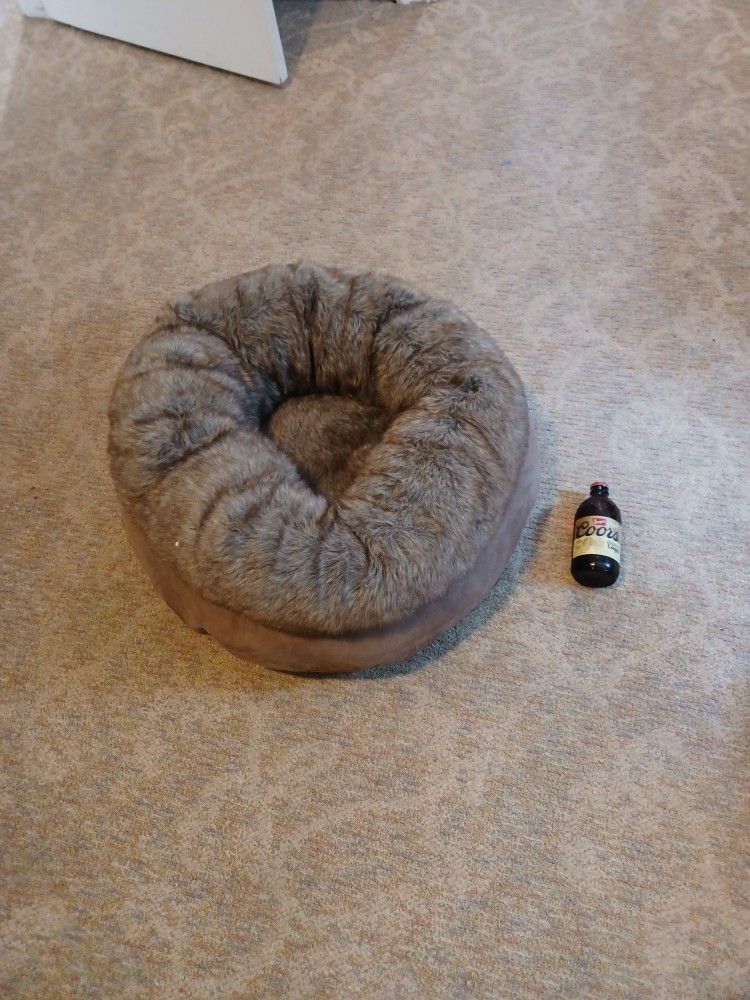 Kirkland Brand M/S Pet Bed