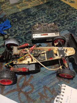 1980s Futaba buggy W/ Transmitter