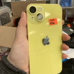 Factory Unlocked Iphone 14 128 gb comes with store warranty 