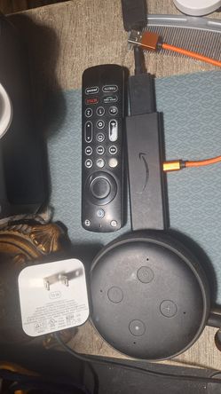 FIRE STICK 4K, REMOTE PRO, ECHO DOT 3