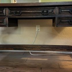 What?? A 6000$ Desk For 500?? 