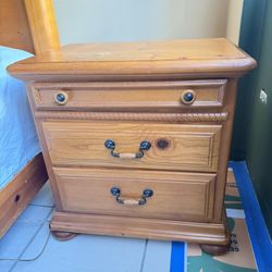 100% Hard wood 2x Nightstand Pair